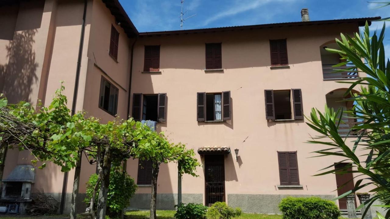 Villa Brotti Claino Exteriör bild